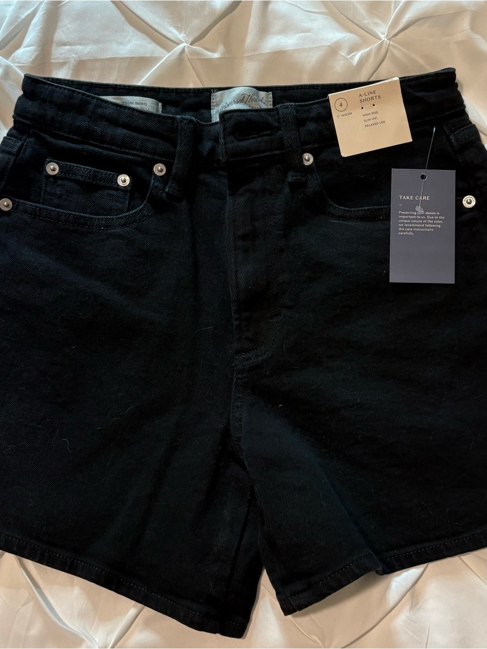 Universal Thread High Rise A-Line Black Denim Shorts, Women’s Size 4 NWT